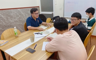 Dạy kèm Ngữ văn lớp 10,11,12, từ 3-8 học sinh/ lớp tại TT dạy thêm Trí Quang P. Hòa Hưng Q.10 